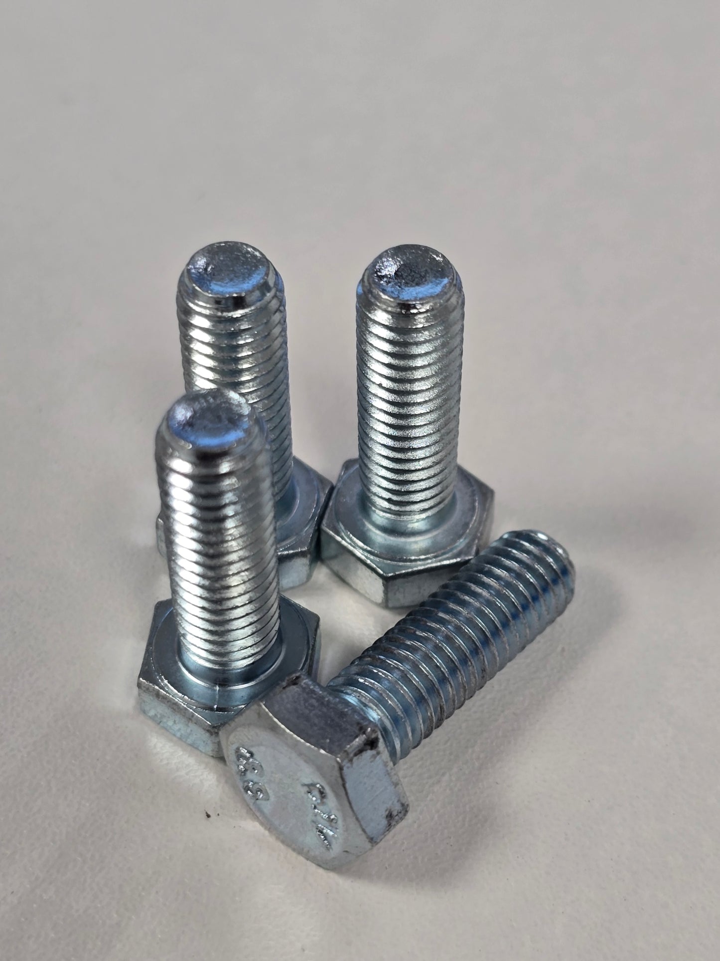 M8 Hex Head Bolt - 8.8 Zinc (Pack of 4)