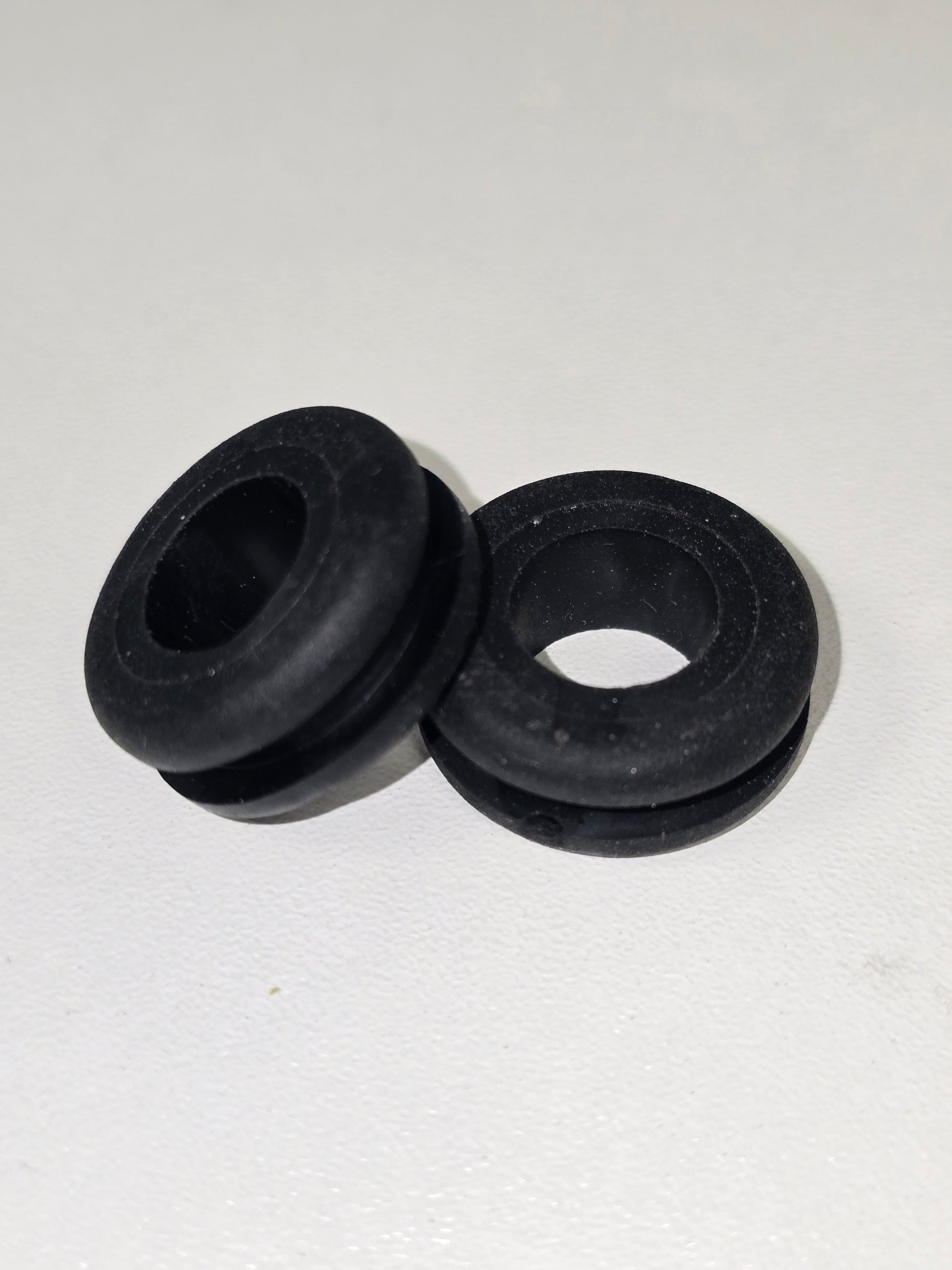 Rubber Grommet For Rotax Max Silver Radiator (Pack of 2) – NRG Karting
