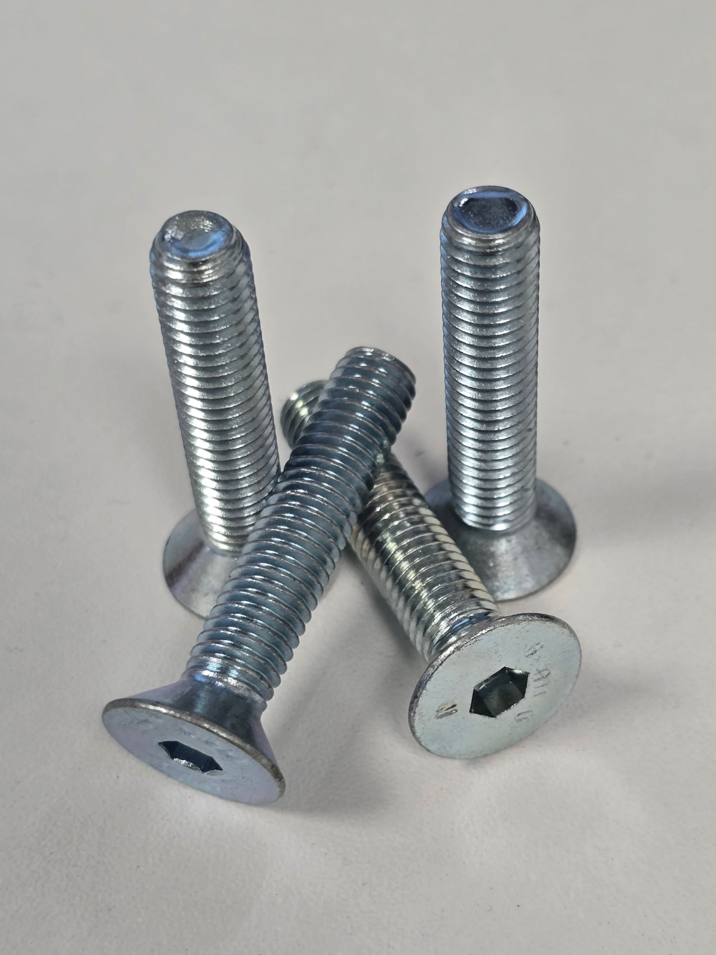 M8 Countersunk Hex Bolt (Pack of 4)