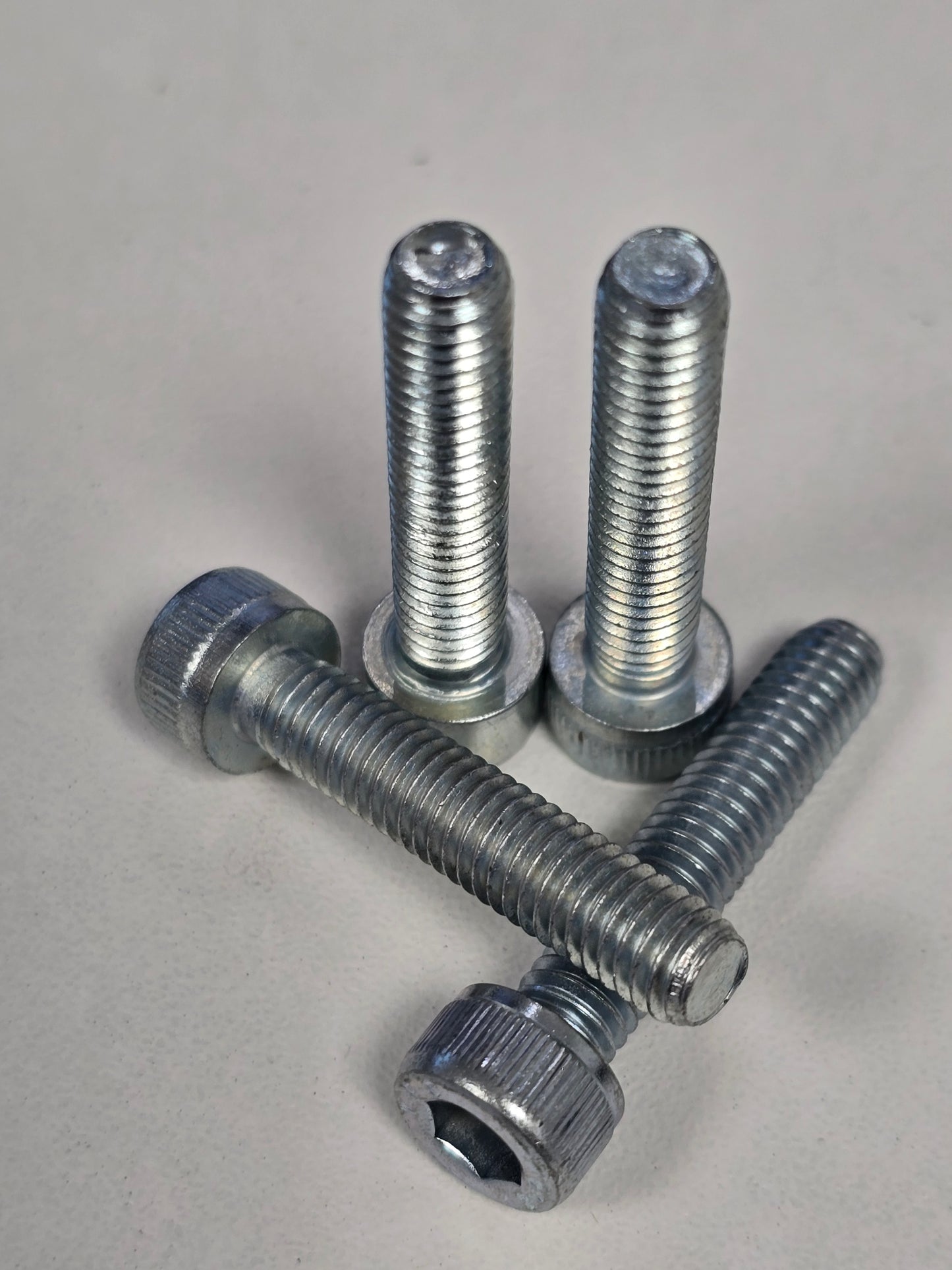 M6 Cap Head Hex Bolt (Pack of 4)